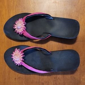 Lindsay Phillips SwitchFlops w/ pink tops